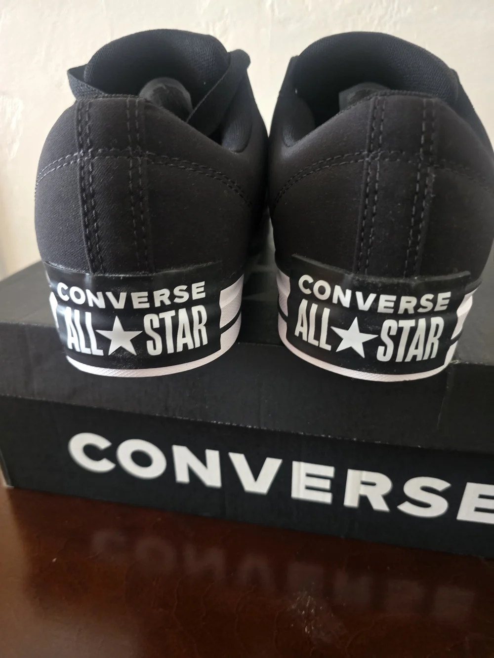 Men’s Low-Top Canvas Athletic Sneakers in Black and White